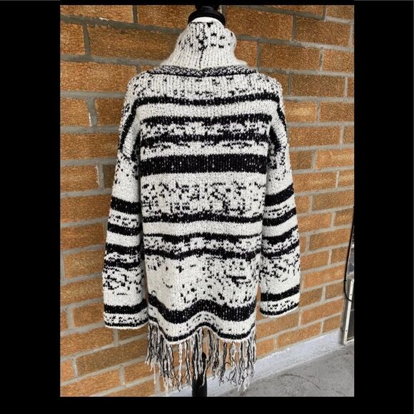 Willow & Clay
Fringed-Trim Cowl-Neck Sweater - Picture 7 of 11